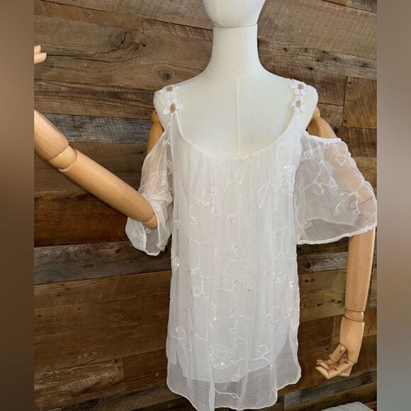 Belle Franco silk blend daisy cold shoulder sequin lined sheer off white EUC XL - Picture 1 of 16